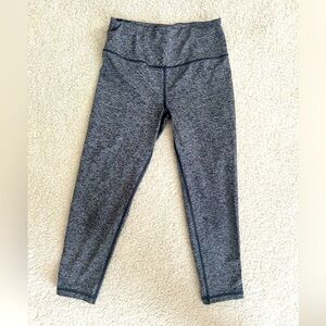 Victoria Secret Sport VSX Knockout Capri Leggings in Gray Size Small